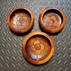 Vintage 1970's Hand Carved Floral Pattern Wooden Salad Bowls Lot of 3, Used Good